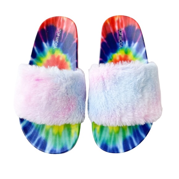 TOP Moda Shoes - Top Moda NWOB Rainbow Plush Slide in size 8